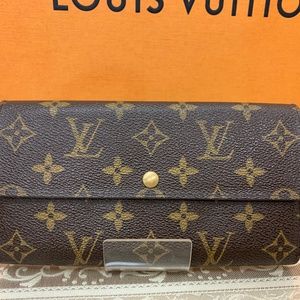 LOUIS VUITTON SARAH WALLET